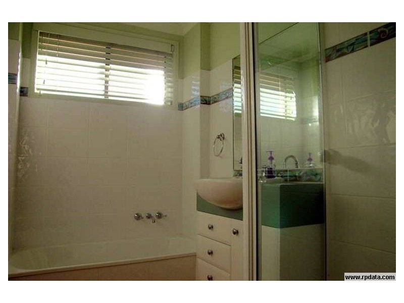 5 “Julia Lodge”/ 21 Second Avenue, Broadbeach QLD 4218