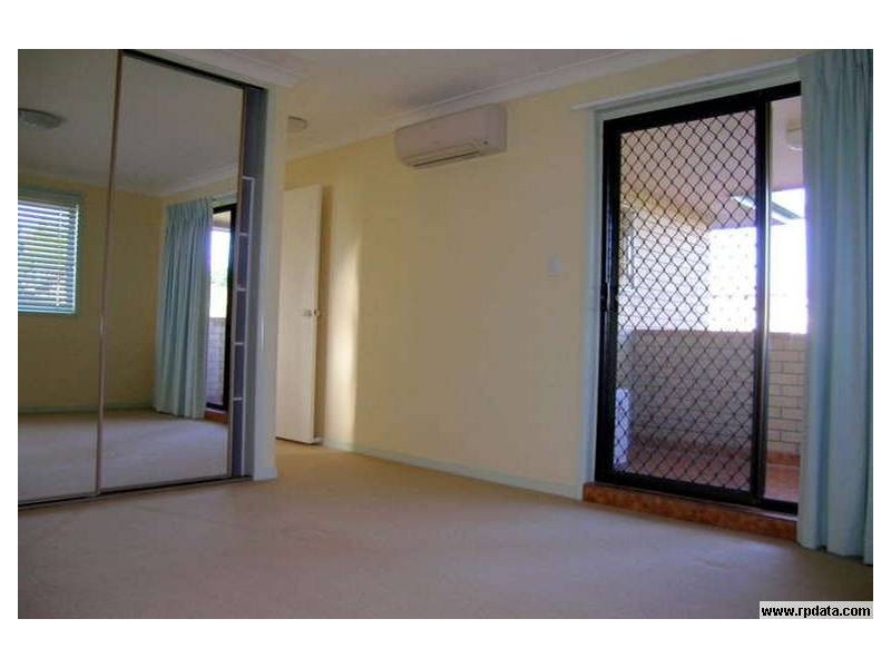 5 “Julia Lodge”/ 21 Second Avenue, Broadbeach QLD 4218