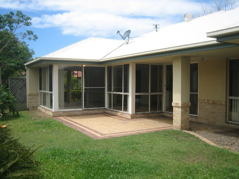 3 Lakes Circuit, Burleigh Waters QLD 4220