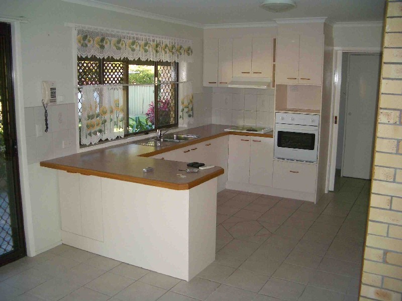76 Mountain View Avenue, Burleigh Waters QLD 4220