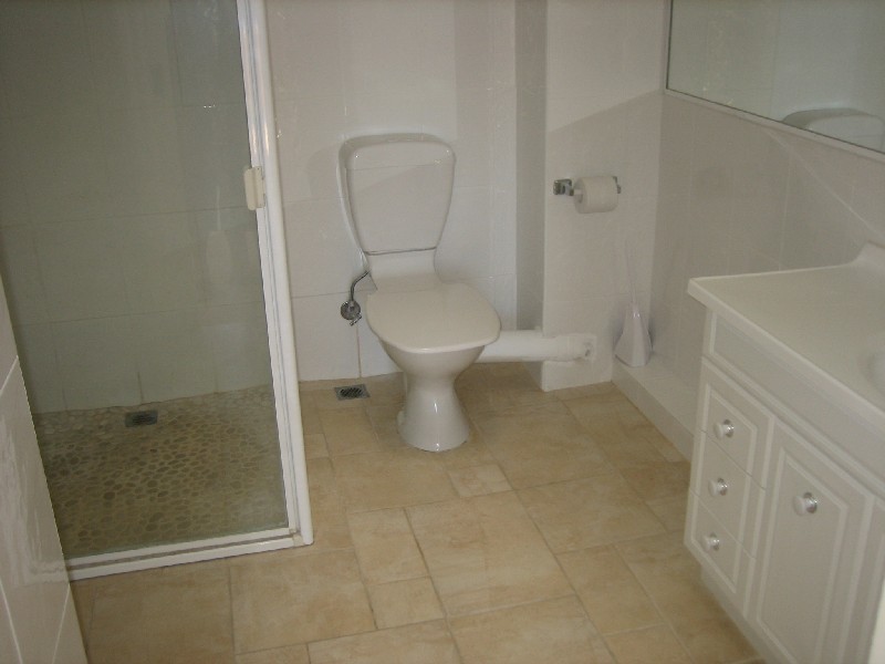 30 “Regency Place Lakeside”/ 13 Shrike Court, Burleigh Waters QLD 4220