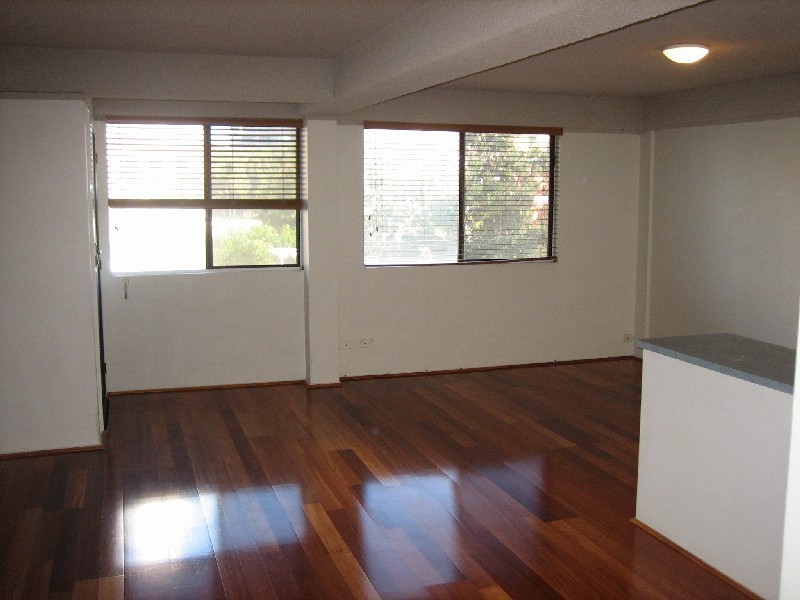 7 “Seventh Avenue”/ 276 The Esplanade, Burleigh Heads QLD 4220