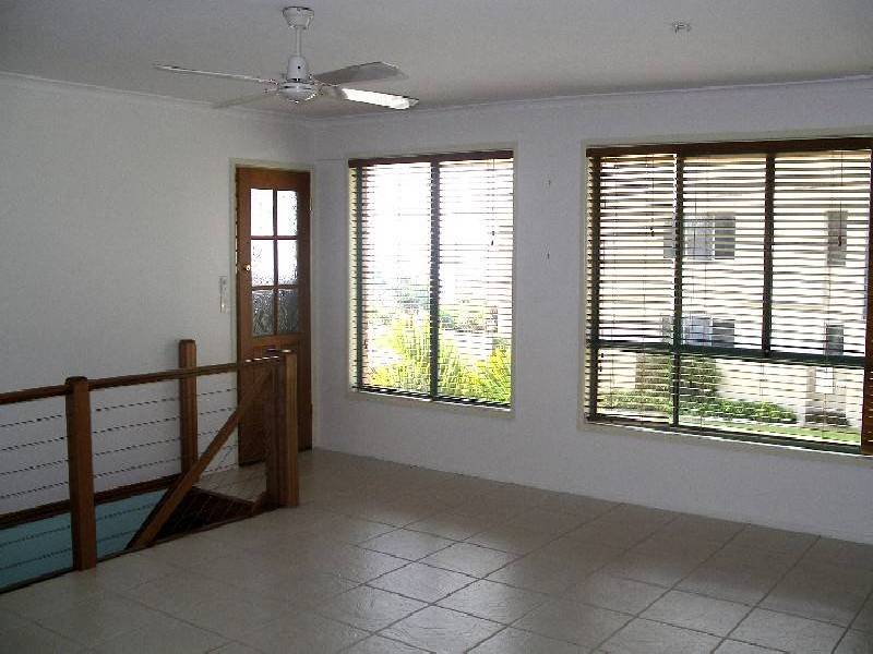 1 “Wistari”/ 1 Twenty Fifth Avenue, Palm Beach QLD 4221