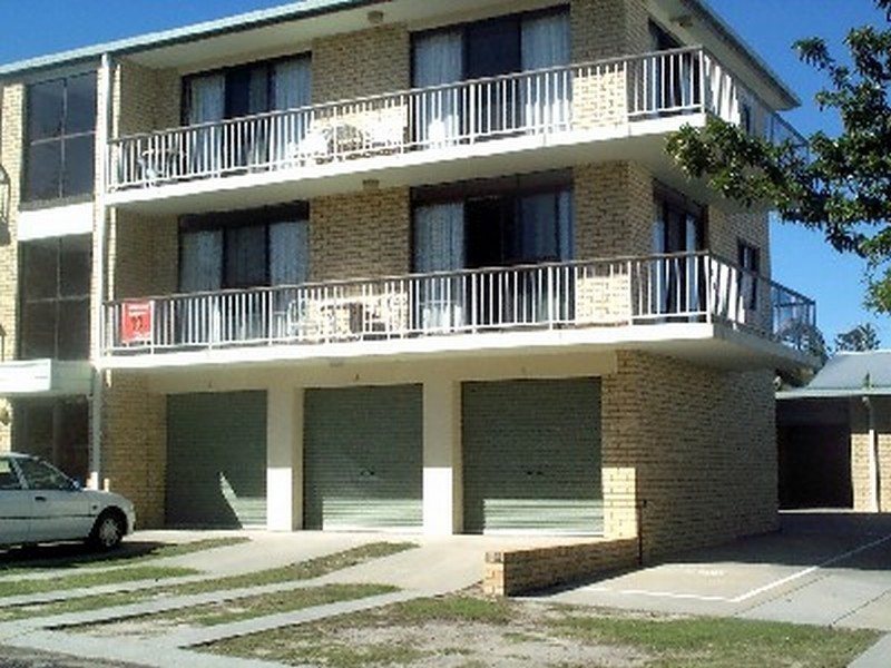 unit 8 Flinders Lodge – 22 Clarence Street, Yamba NSW 2464