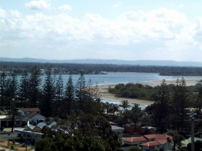 top unit Marine Heights – 16 Clarence Street, Yamba NSW 2464