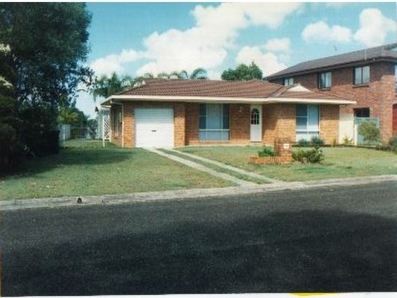 3 Paradise Point – 3 Westringia Place, Yamba NSW 2464