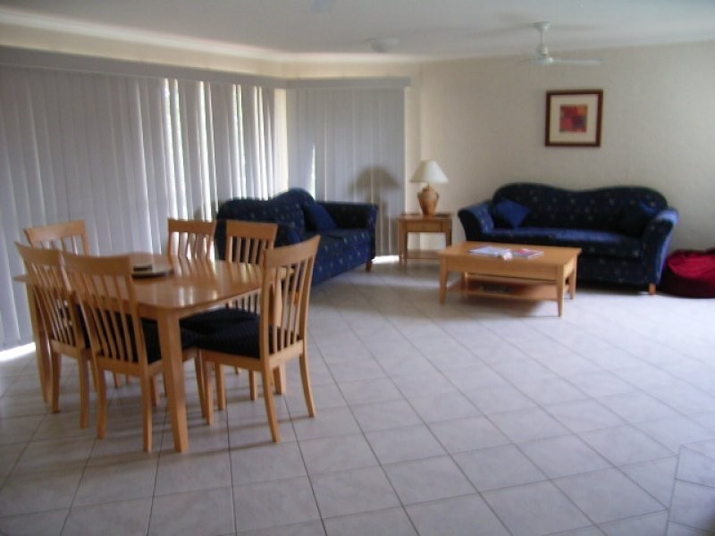 unit 2 Polaris – 10 Claude Street, Yamba NSW 2464