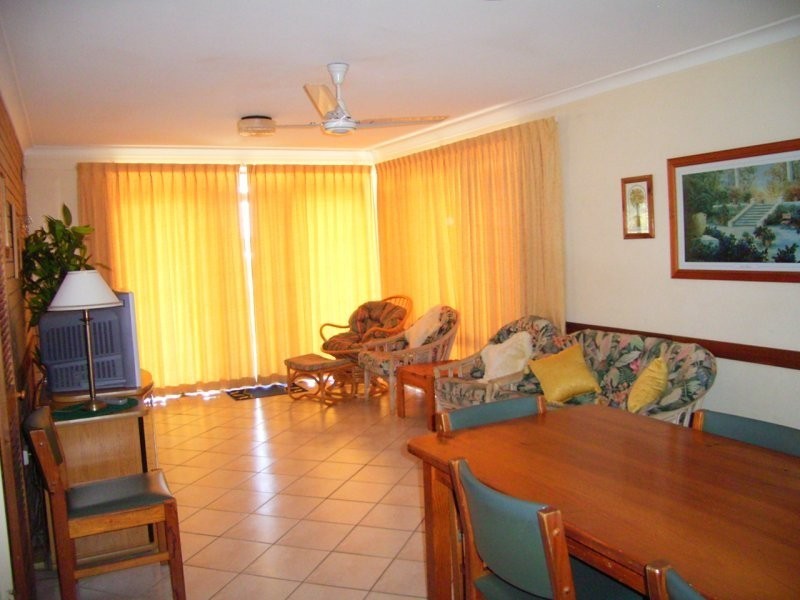 unit 1 Seadrift – 3 Queen Street, Yamba NSW 2464