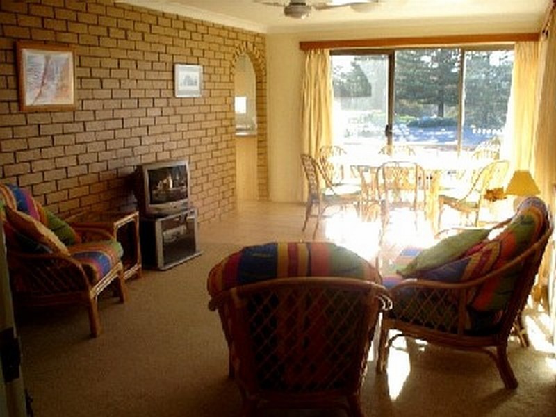 unit 2 Seadrift – 3 Queen Street, Yamba NSW 2464