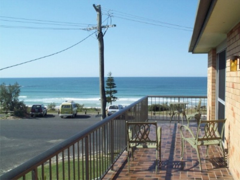 Unit 2 At Pacific 2 – 5 Pacific Parade, Yamba NSW 2464