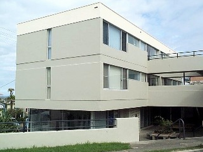 unit 6 Waves on Main – 12 Clarence Street, Yamba NSW 2464