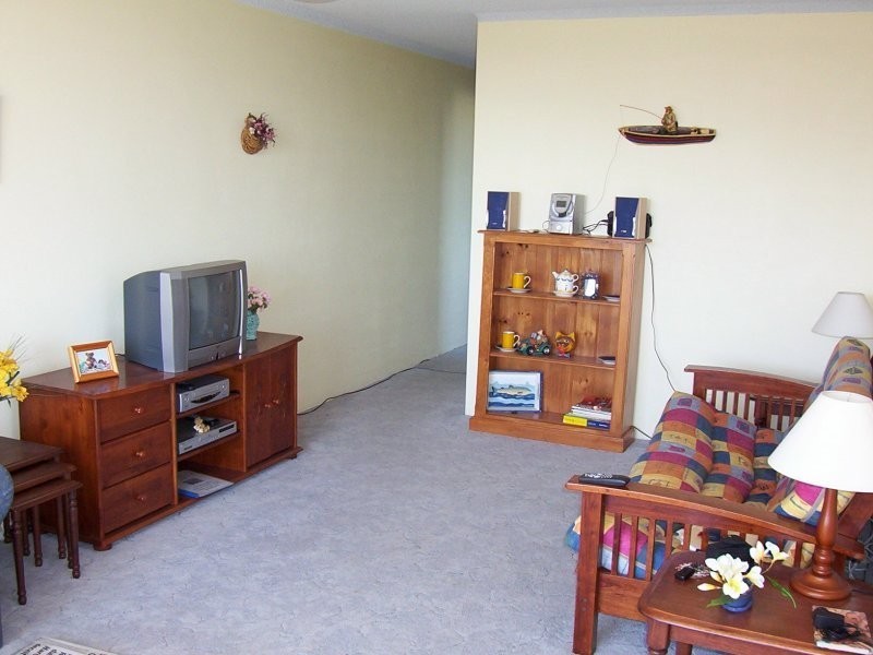 unit 3 Yamba Towers – 8 High Street, Yamba NSW 2464