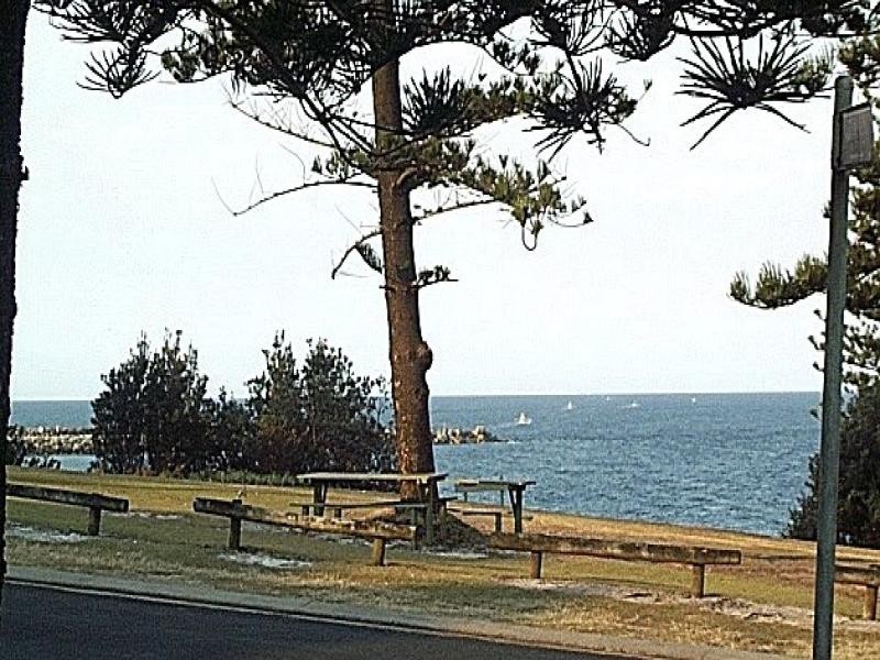 25 A Seaside Shack – 25 Clarence Street, Yamba NSW 2464