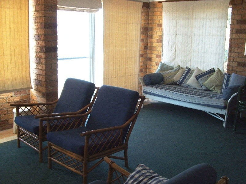 unit 2 Lonerock – 4 Pilot Street, Yamba NSW 2464