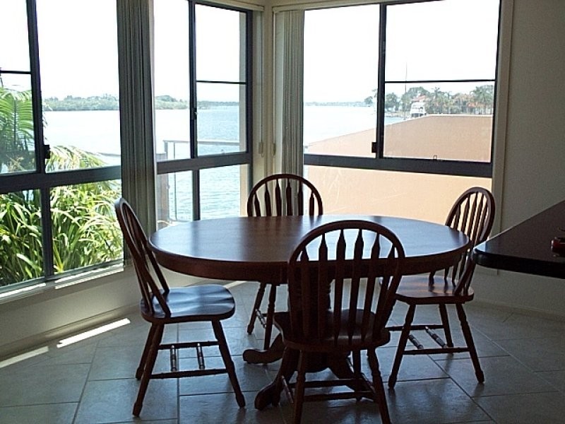 unit 1 Sails – 7 Edgewater Close, Yamba NSW 2464