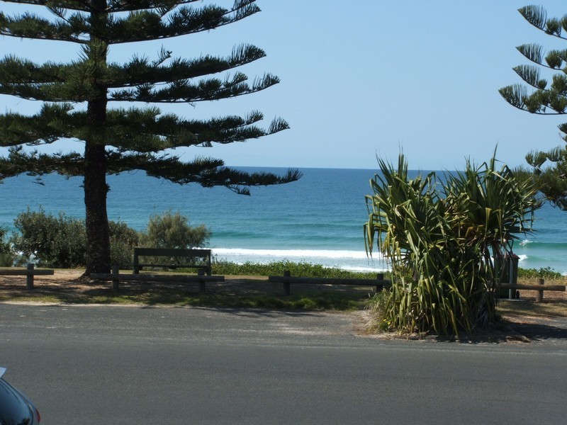 unit 1 La Ronde – 7 Pacific Parade, Yamba NSW 2464