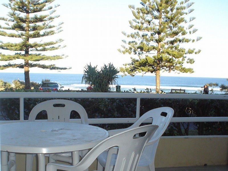 unit 1 La Ronde – 7 Pacific Parade, Yamba NSW 2464