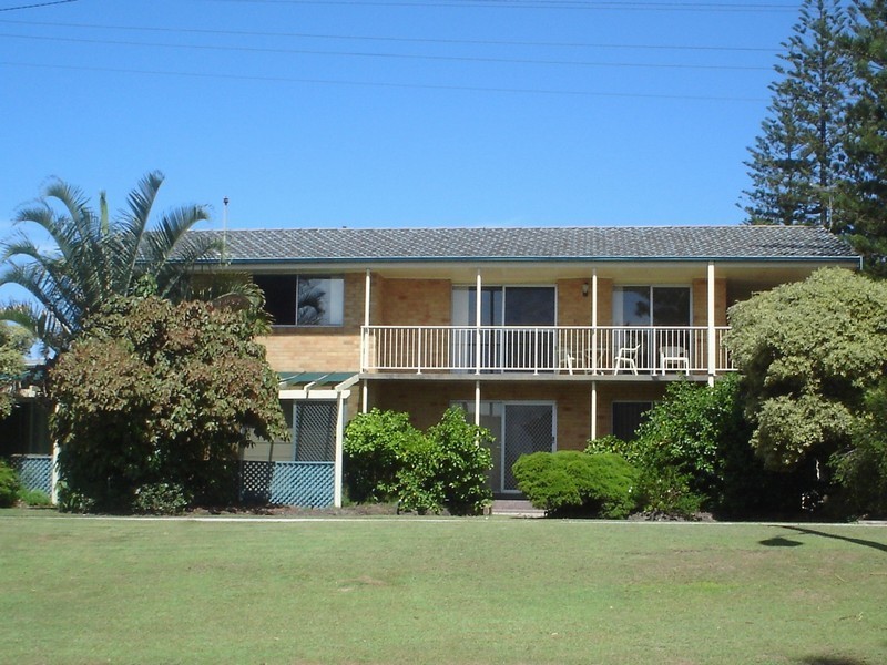 unit 4 The Pines – 38 Wooli Street, Yamba NSW 2464
