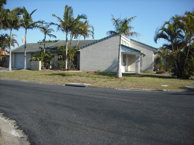 25 Acacia Circuit, Yamba NSW 2464