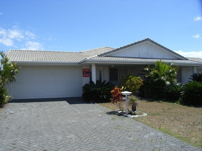 unit 1 Anchorage, unit 1 / 8 Nabilla Crt, Yamba NSW 2464