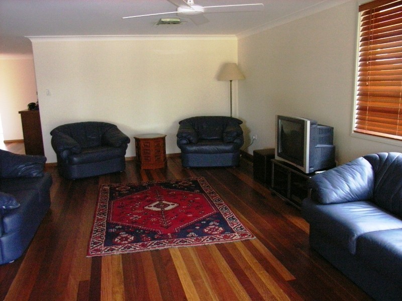 1 / 5 Harbour Street “”"”Beach Villa 1″”"”, Yamba NSW 2464