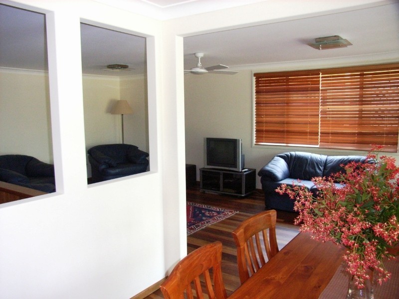 1 / 5 Harbour Street “”"”Beach Villa 1″”"”, Yamba NSW 2464