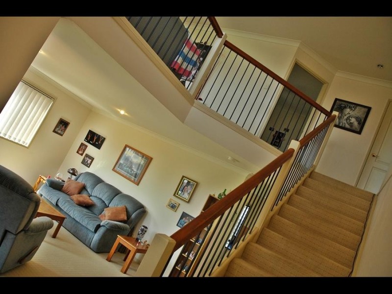 10 St Clair Ct, Redland Bay QLD 4165