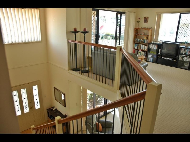 10 St Clair Ct, Redland Bay QLD 4165