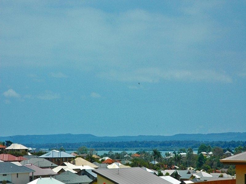 11 Turtle Place, Redland Bay QLD 4165