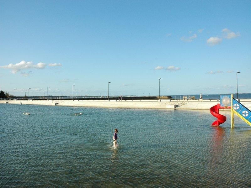 14 Adam Street, Wynnum QLD 4178