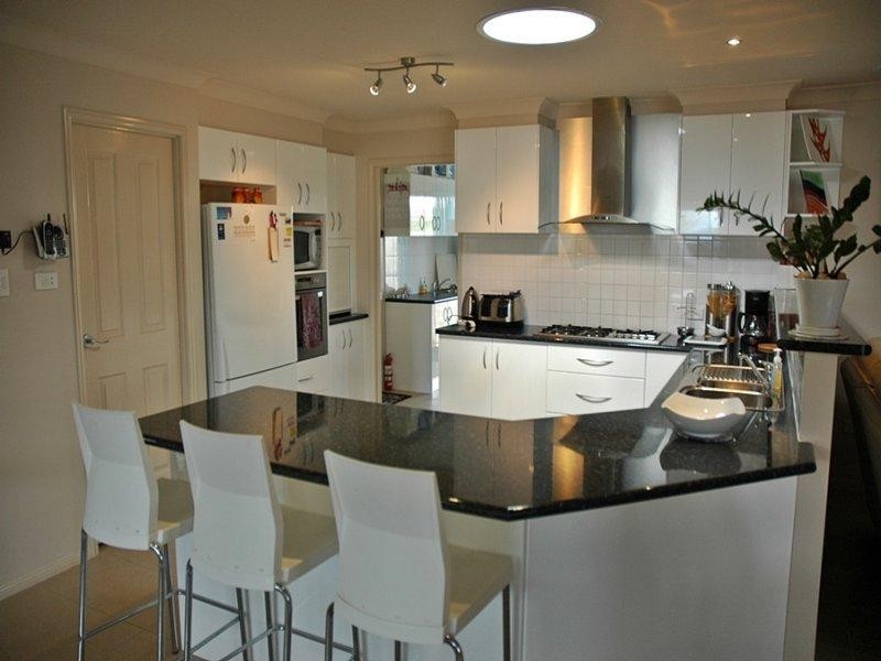 14 Gloria Pde, Redland Bay QLD 4165