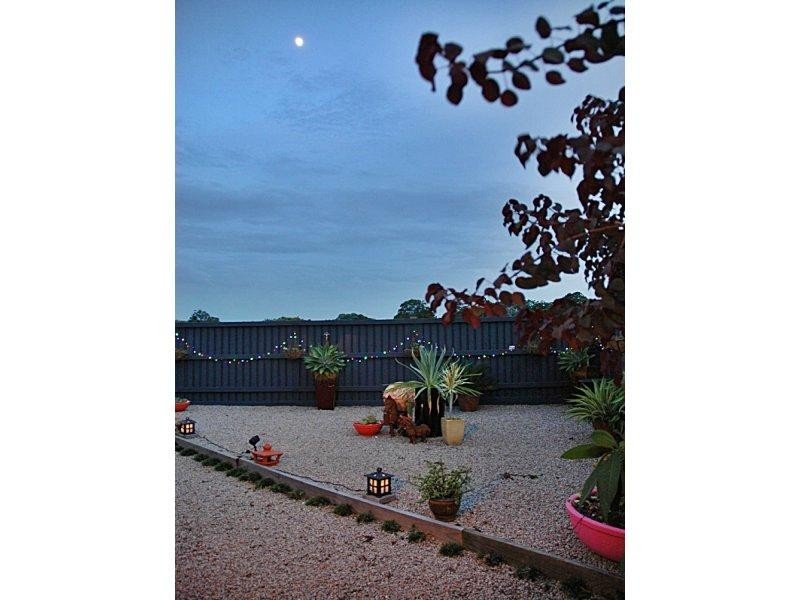 14 Gloria Pde, Redland Bay QLD 4165