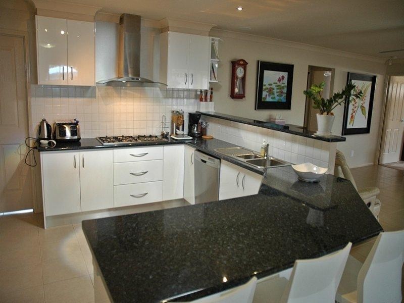 14 Gloria Pde, Redland Bay QLD 4165