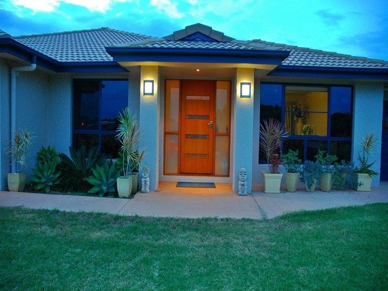 14 Gloria Pde, Redland Bay QLD 4165