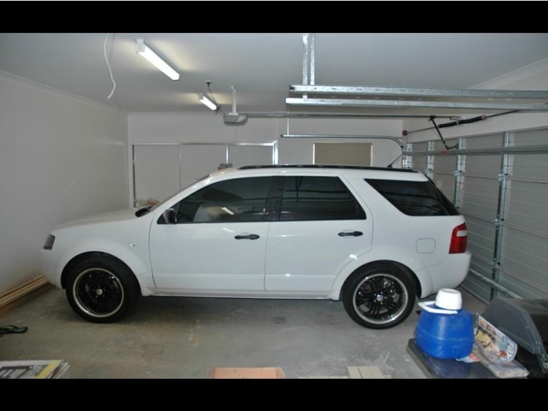 14 Magnetic Pl, Redland Bay QLD 4165