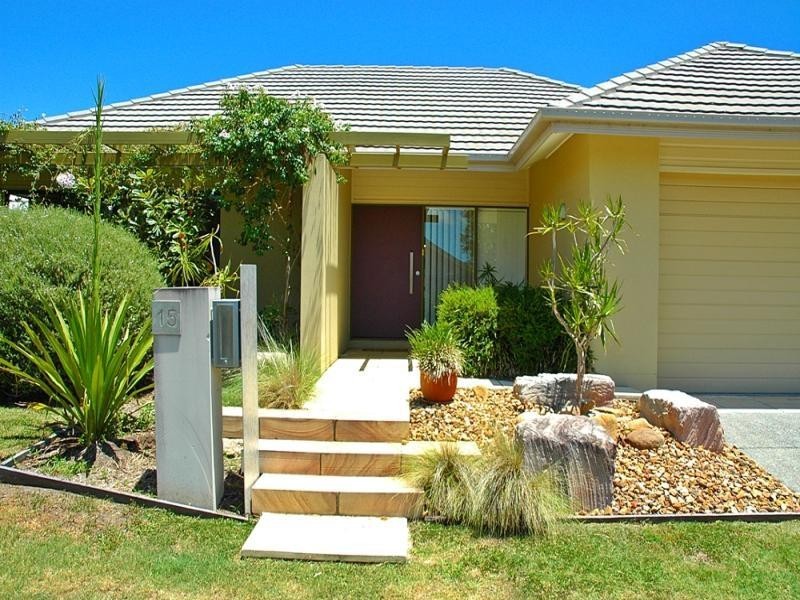 15 Hawksbury CR, Wakerley QLD 4154