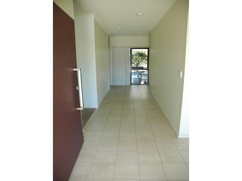 15 Hawksbury CR, Wakerley QLD 4154