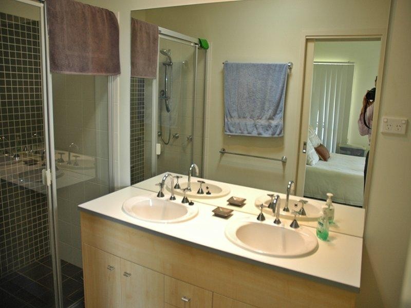 15 Hawksbury CR, Wakerley QLD 4154