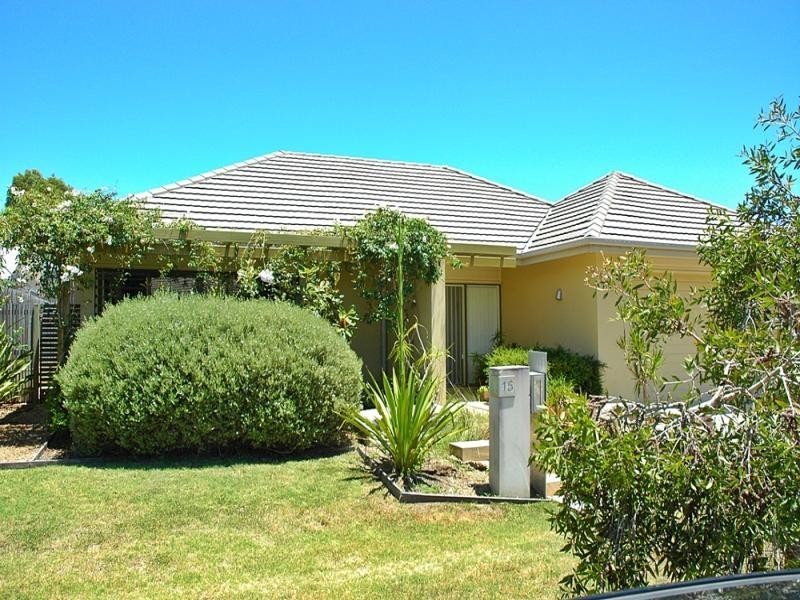 15 Hawksbury CR, Wakerley QLD 4154