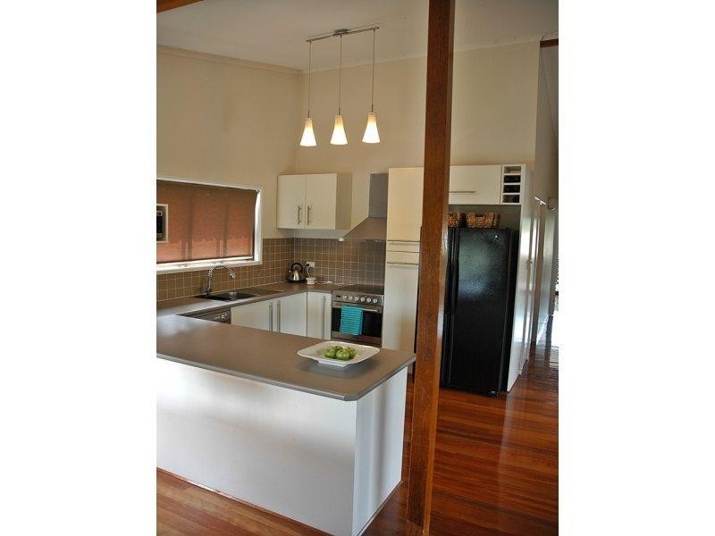 16 Mill ST, Redland Bay QLD 4165