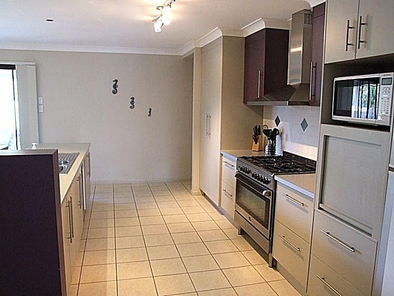 19 CASWELL CR, Redland Bay QLD 4165