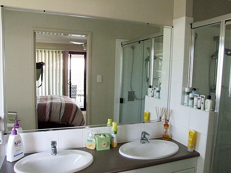 19 CASWELL CR, Redland Bay QLD 4165