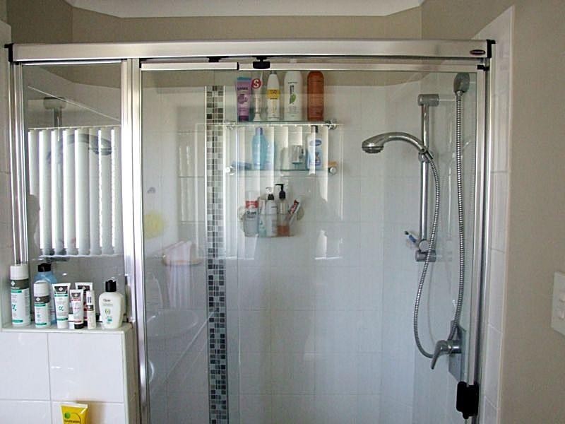 19 CASWELL CR, Redland Bay QLD 4165