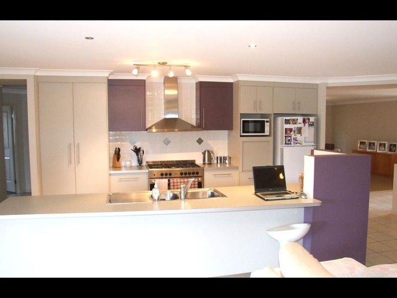 19 CASWELL CR, Redland Bay QLD 4165