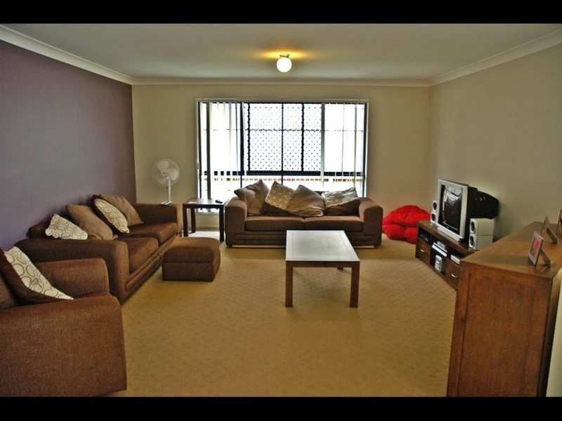 19 CASWELL CR, Redland Bay QLD 4165