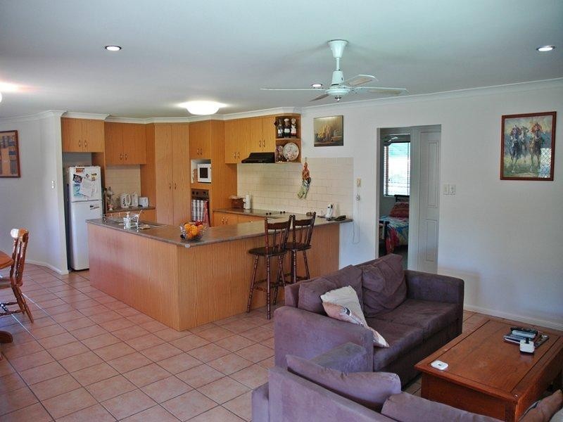 1 Links Court, Redland Bay QLD 4165