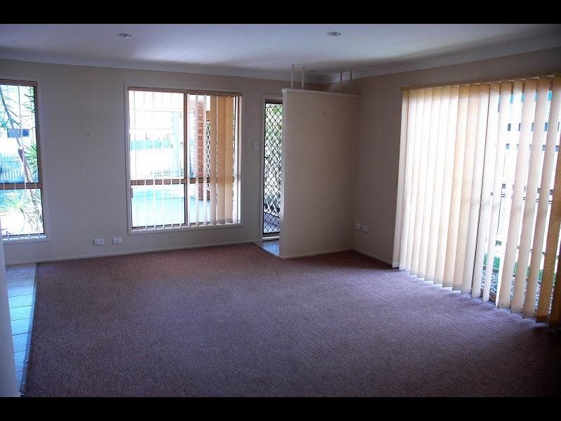 32 Rusbrook Street, Redland Bay QLD 4165