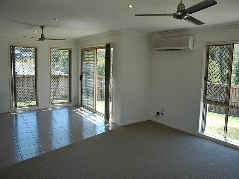 7 Indigo Street, Redland Bay QLD 4165