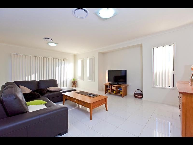 20 Bedarra St, Redland Bay QLD 4165