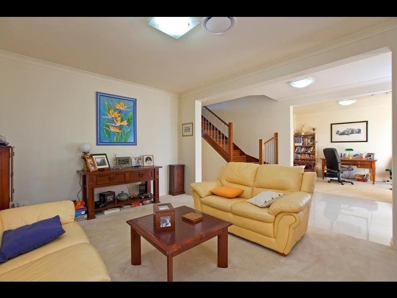 20 Bedarra St, Redland Bay QLD 4165